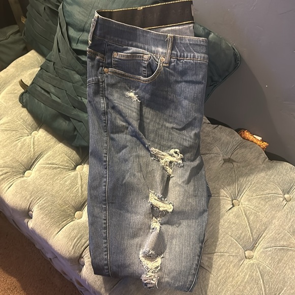 Torrid - Picture 3 of 4